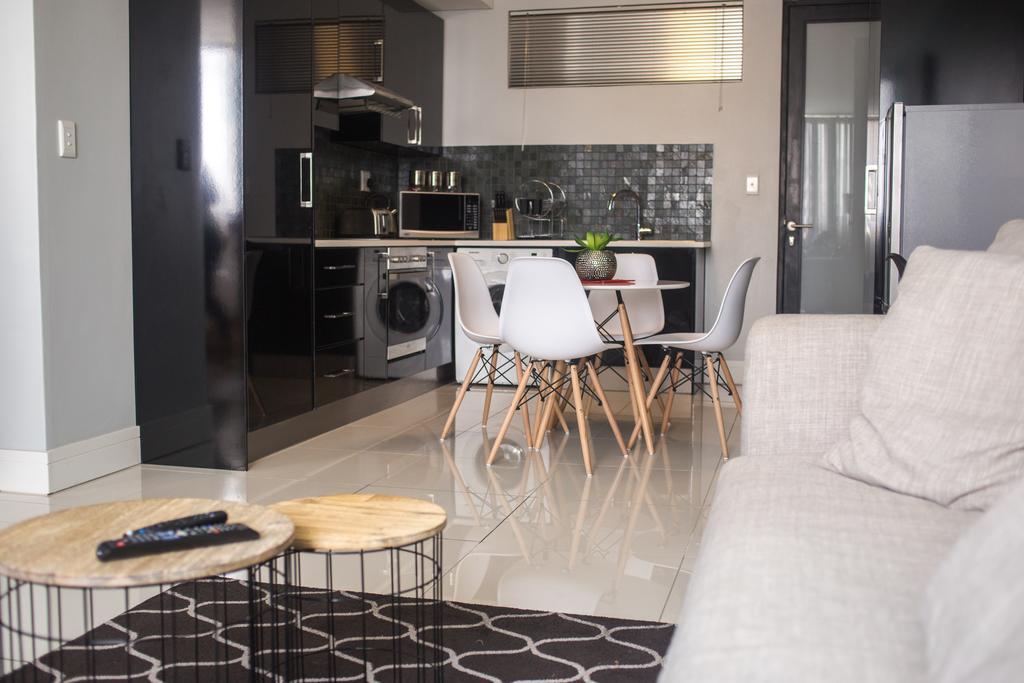 Apartment 64 At 77 On Independence Ave Βίντχουκ Εξωτερικό φωτογραφία