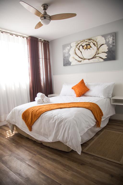 Apartment 64 At 77 On Independence Ave Βίντχουκ Εξωτερικό φωτογραφία