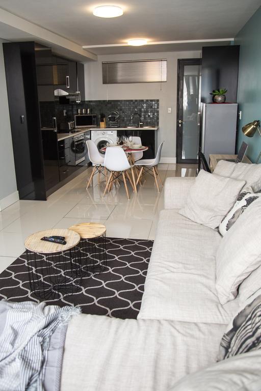 Apartment 64 At 77 On Independence Ave Βίντχουκ Εξωτερικό φωτογραφία