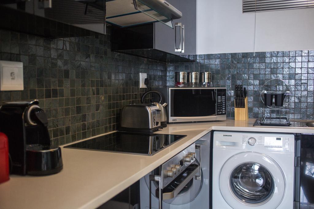 Apartment 64 At 77 On Independence Ave Βίντχουκ Εξωτερικό φωτογραφία