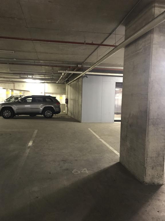 Apartment 64 At 77 On Independence Ave Βίντχουκ Εξωτερικό φωτογραφία
